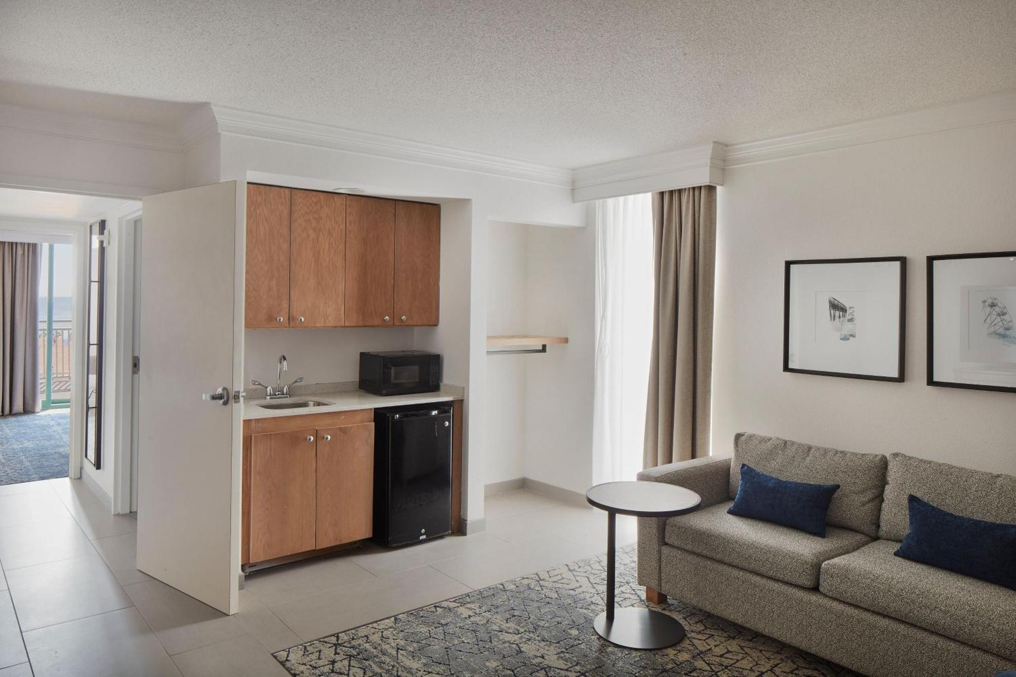 Sheraton Oceanfront Hotel Virginia Beach Exterior foto