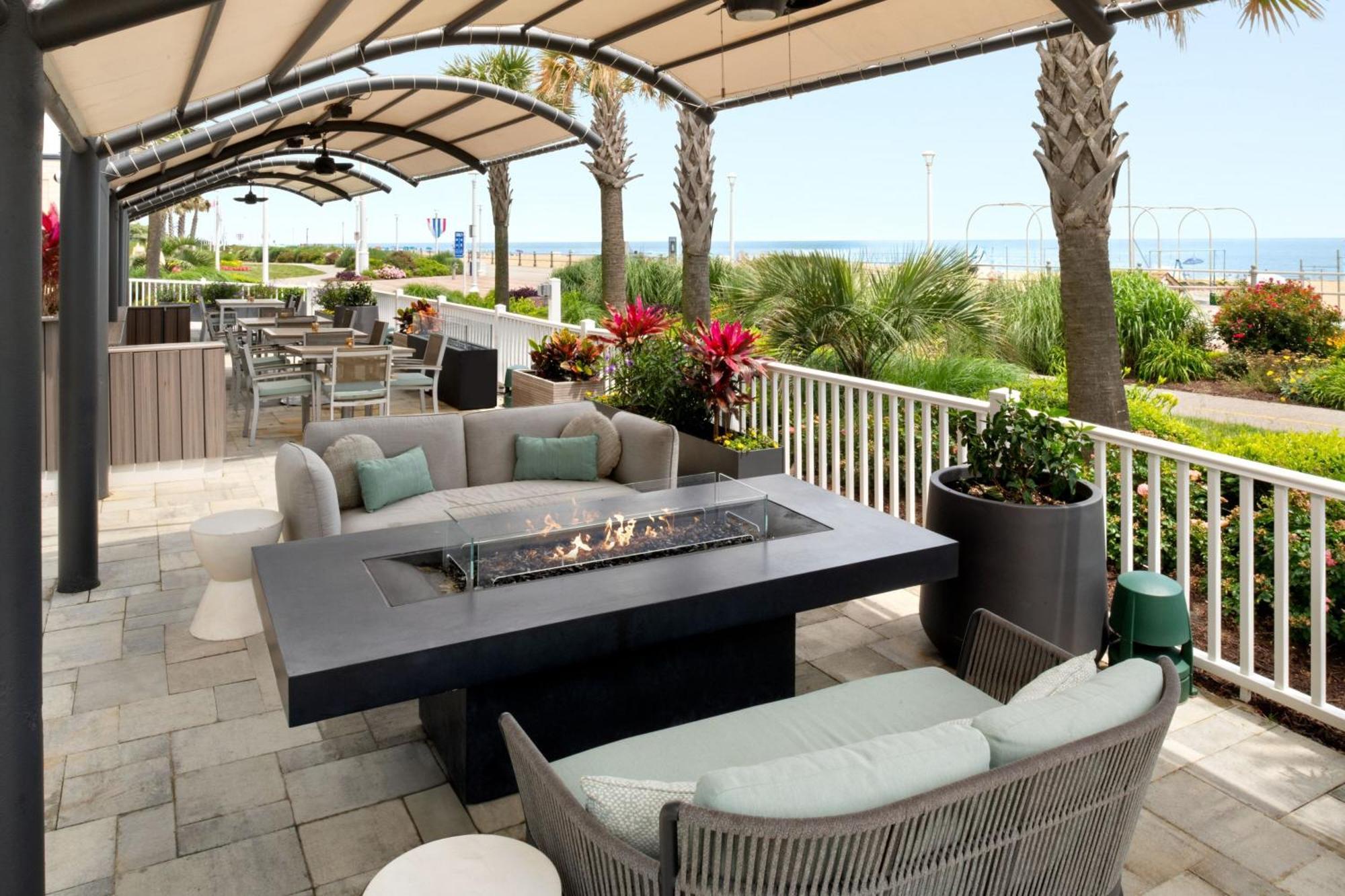 Sheraton Oceanfront Hotel Virginia Beach Exterior foto