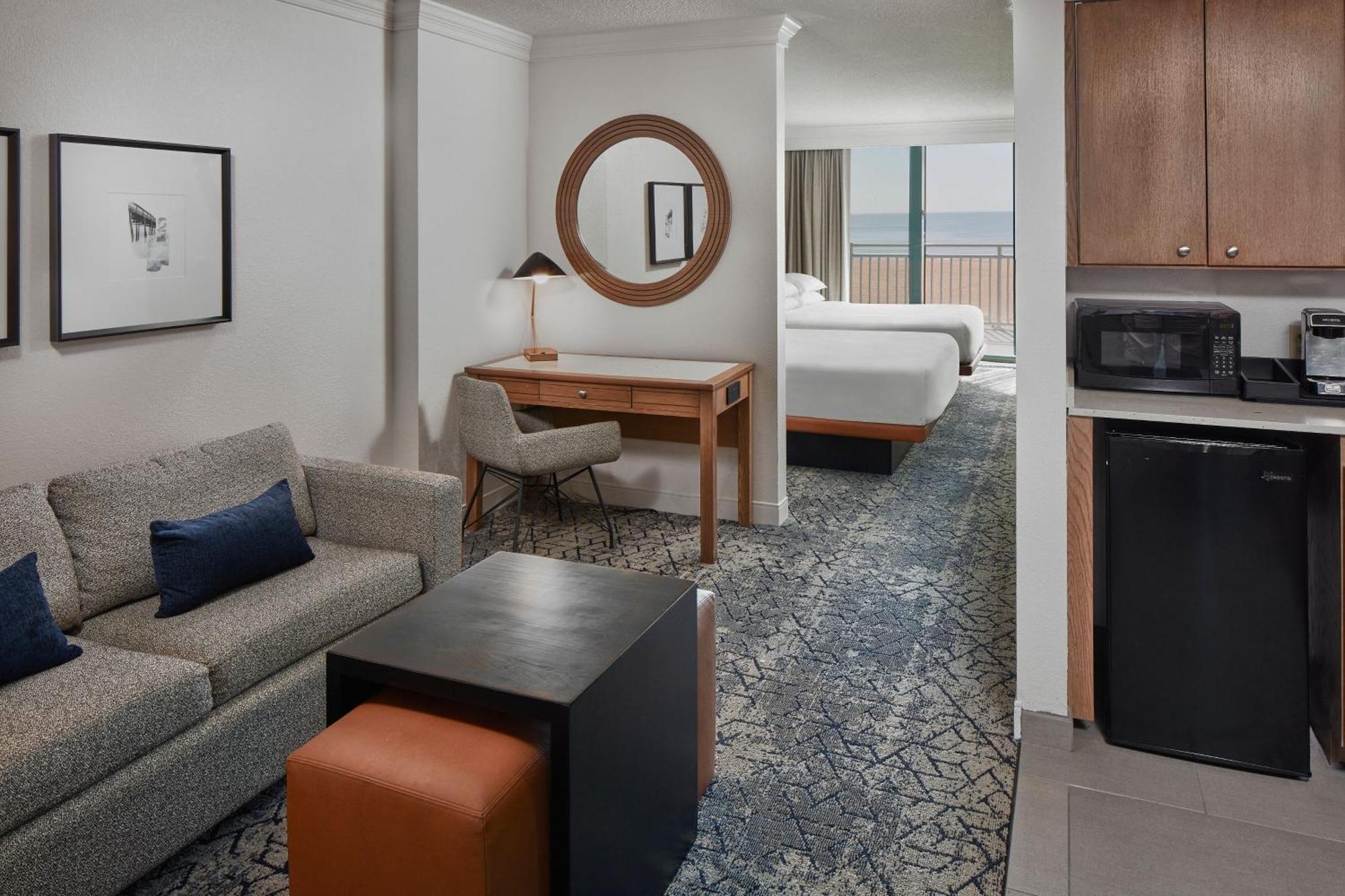 Sheraton Oceanfront Hotel Virginia Beach Exterior foto