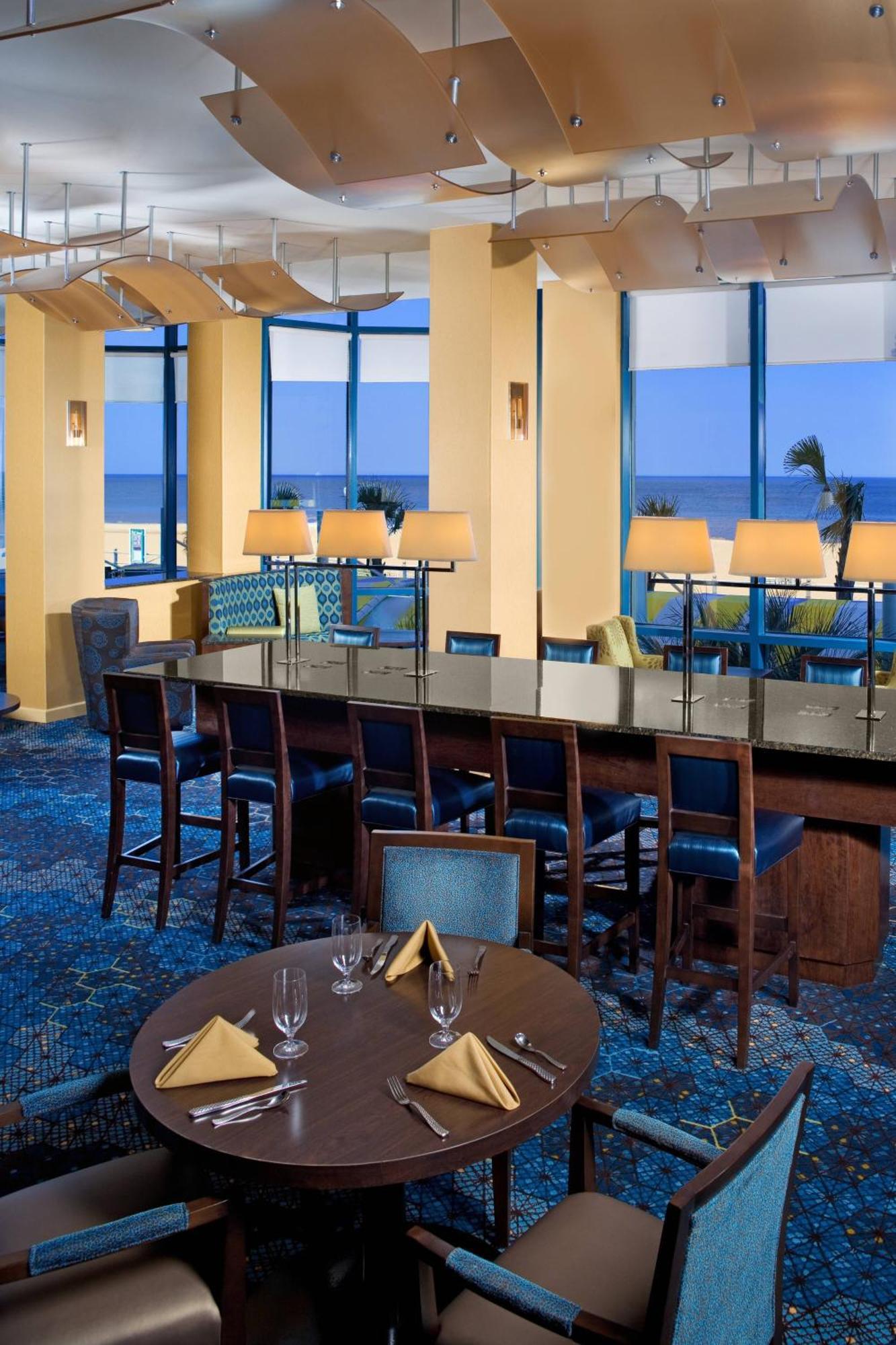 Sheraton Oceanfront Hotel Virginia Beach Exterior foto